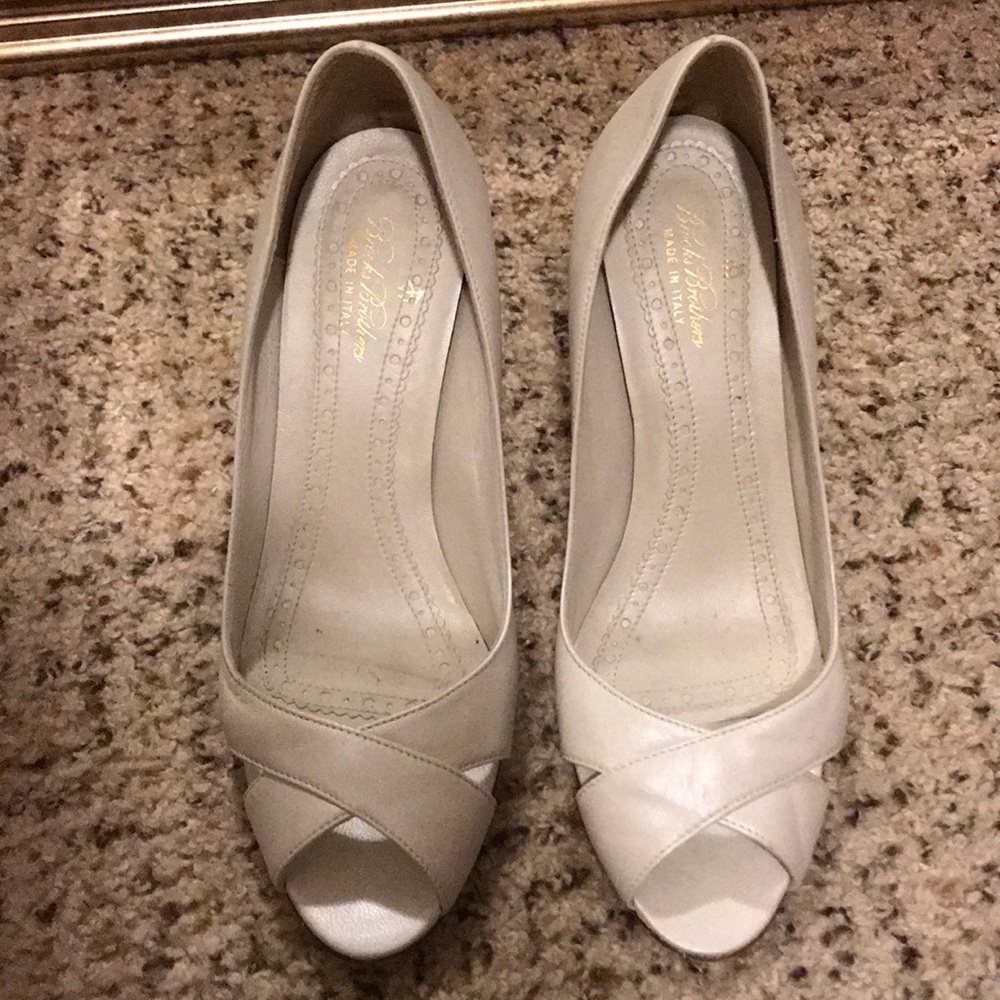 White Brooks Brothers pumps
